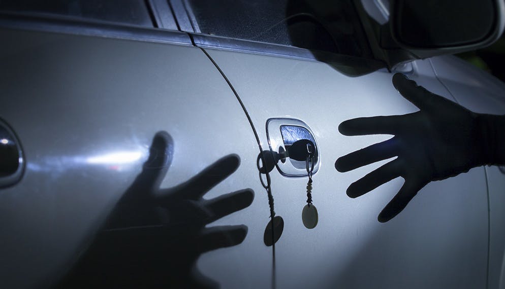 Comment éviter et protéger sa voiture contre le vol : nos conseils