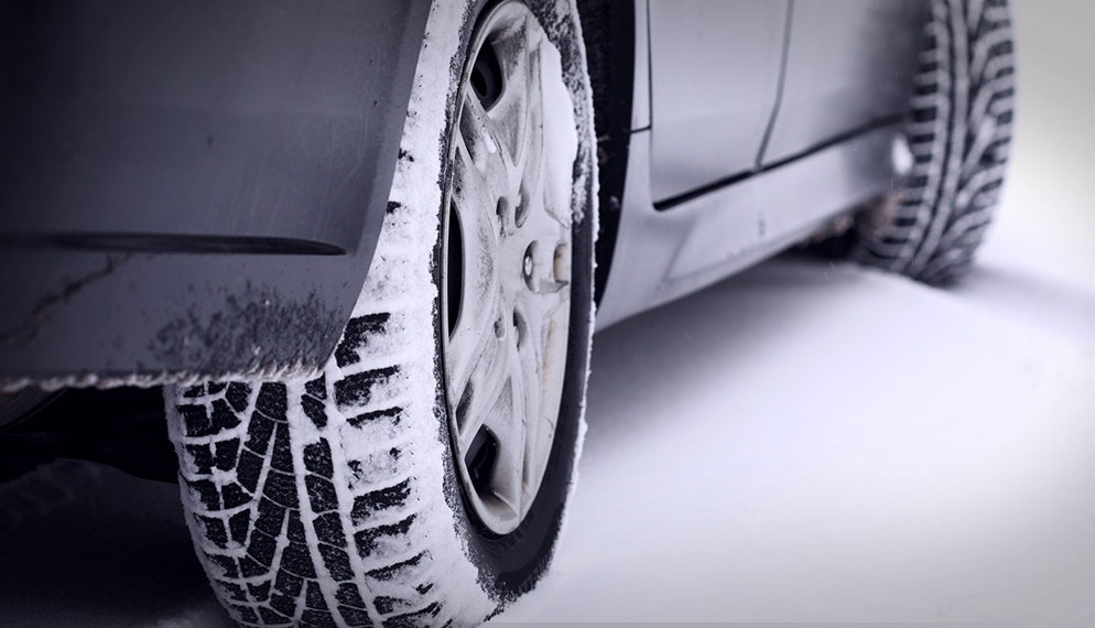Comment bien entretenir et éviter l’usure des pneus hiver ?