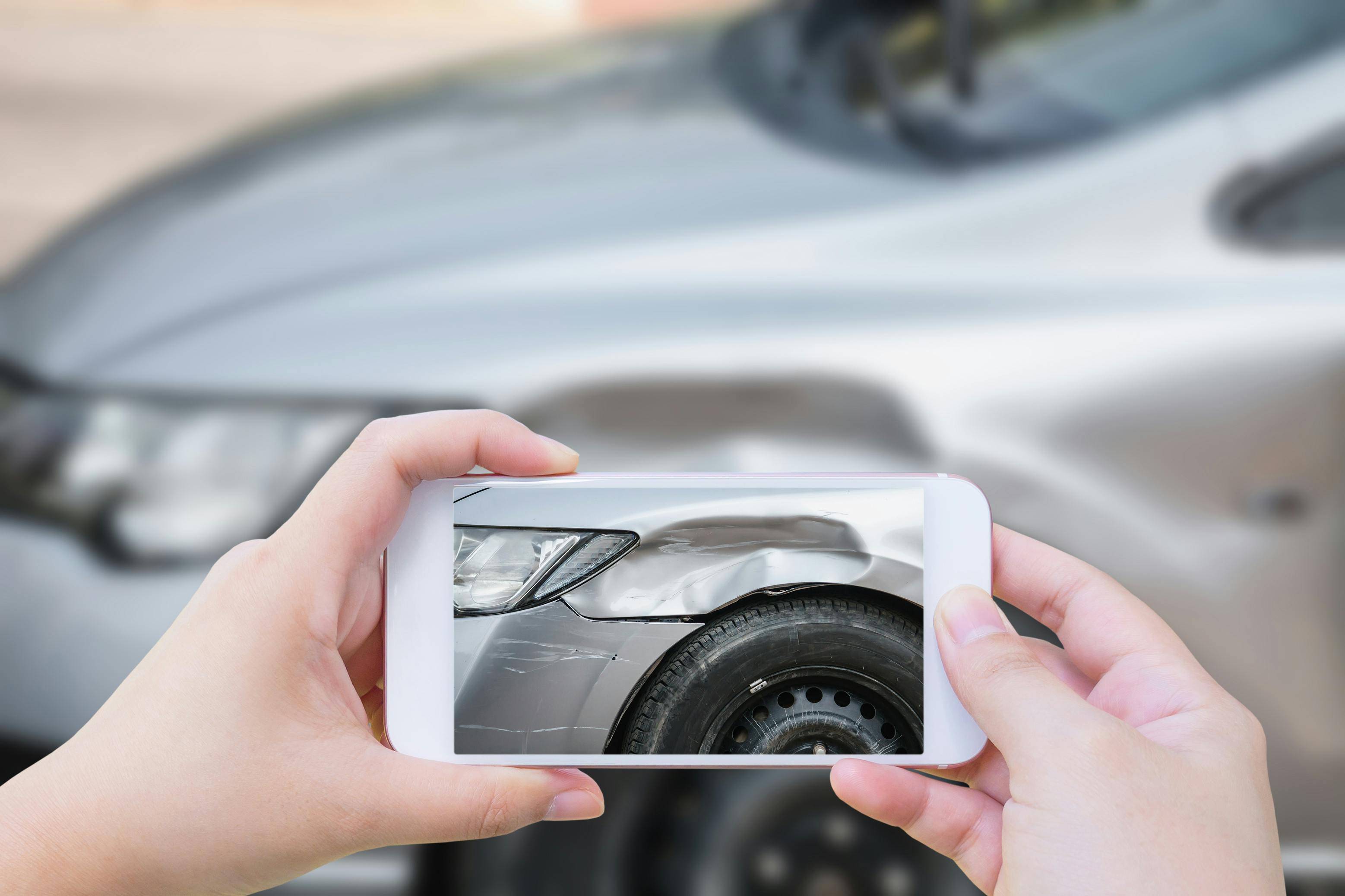 En cas d’accident en chaîne ou carambolage, prenez des photos des véhicules et de leur plaque d'immatriculation.
