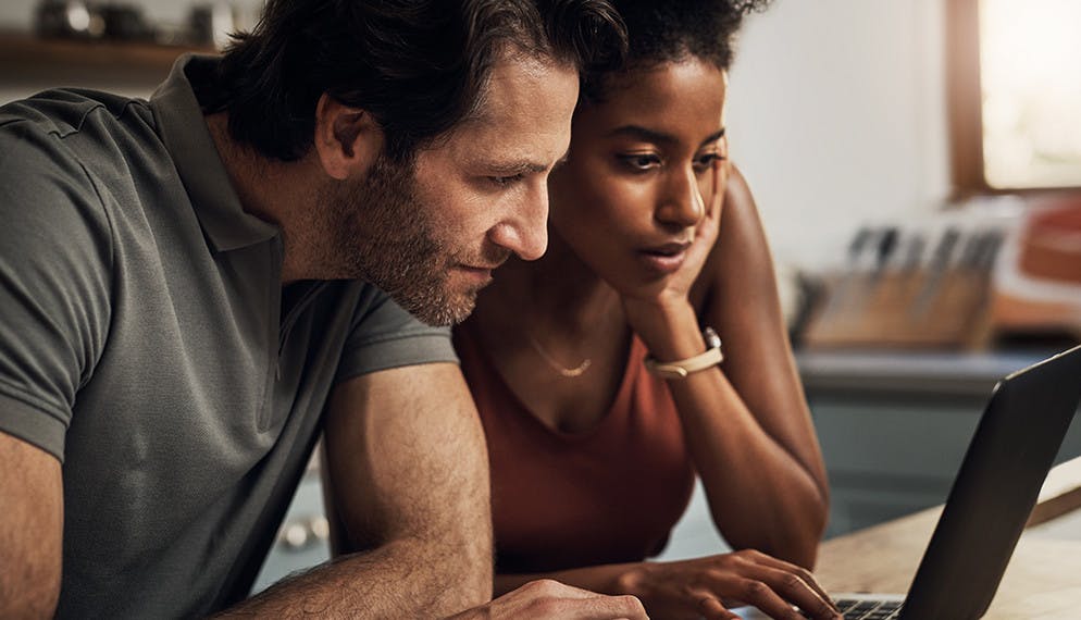 Acheter et assurer un véhicule après le confinement : pourquoi pas sur internet ?