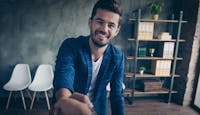 Quelques pistes pour vous aider à vous organiser lorsque votre voiture devient une « occasion à vendre ».  