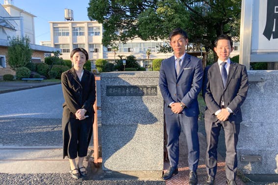 (写真左より)橋本先生、小川FA、加藤FA、