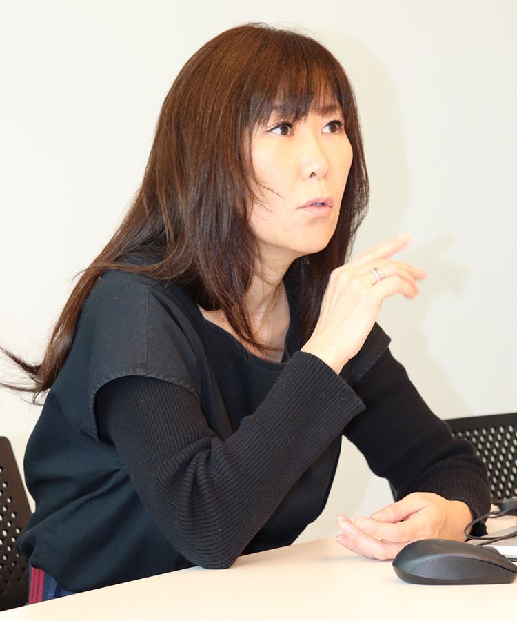 手話通訳している様子