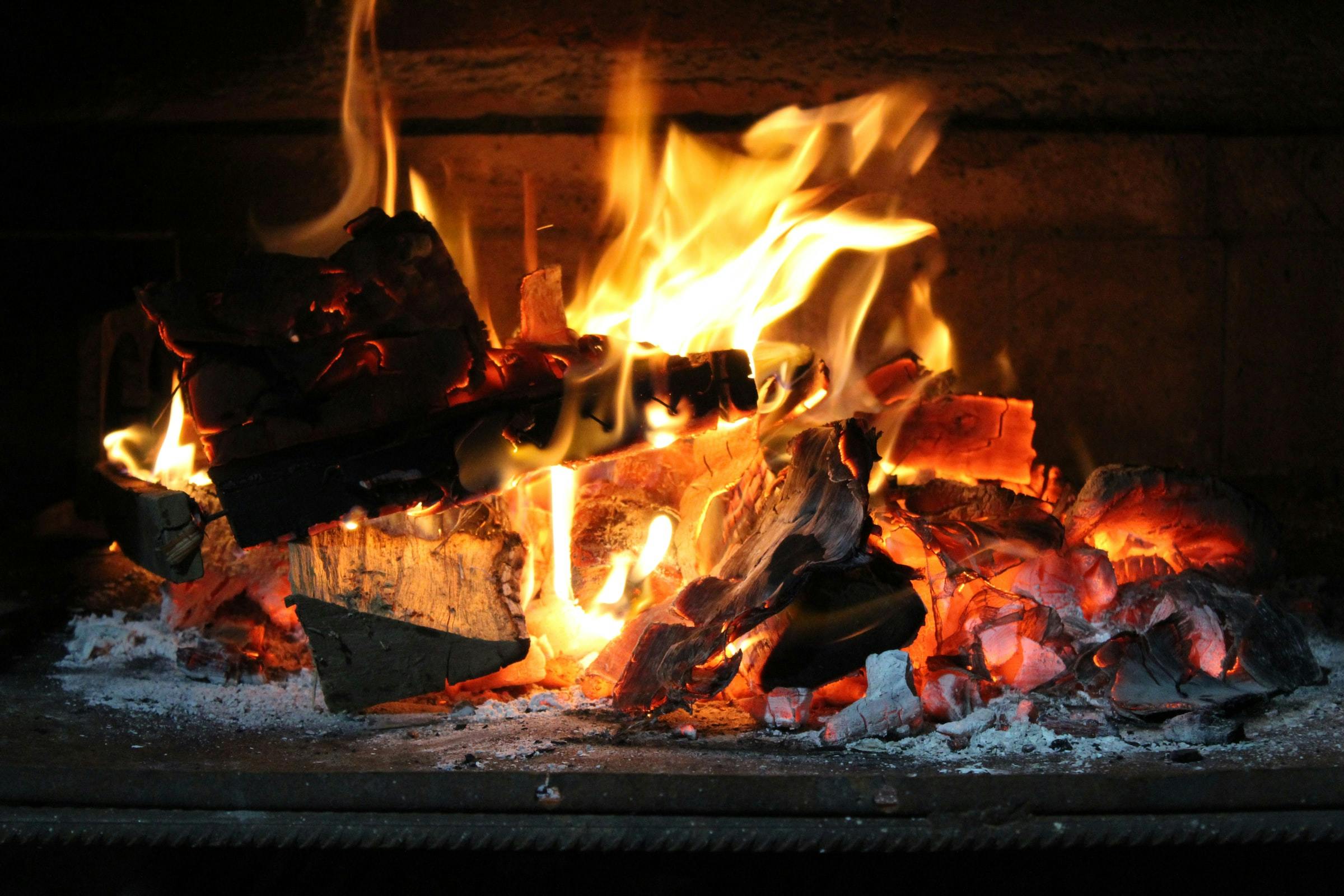 AXA Luxembourg : feux de cheminées  - prix du ramonage